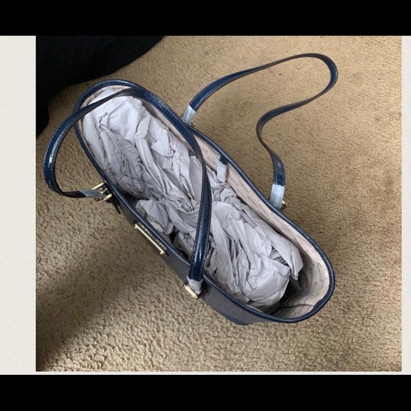 Michael Kors Jet Set Tote - Picture 6 of 6